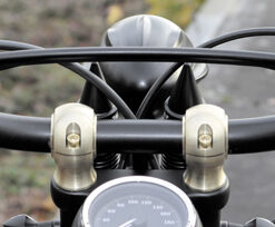 risers old style brass polished for 1 inch bars – 2 inches high (for spingers)